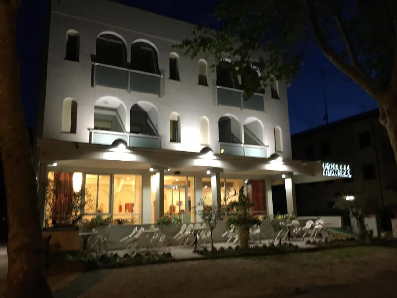 Hotel Admiral Cesenatico 3*,  Italy